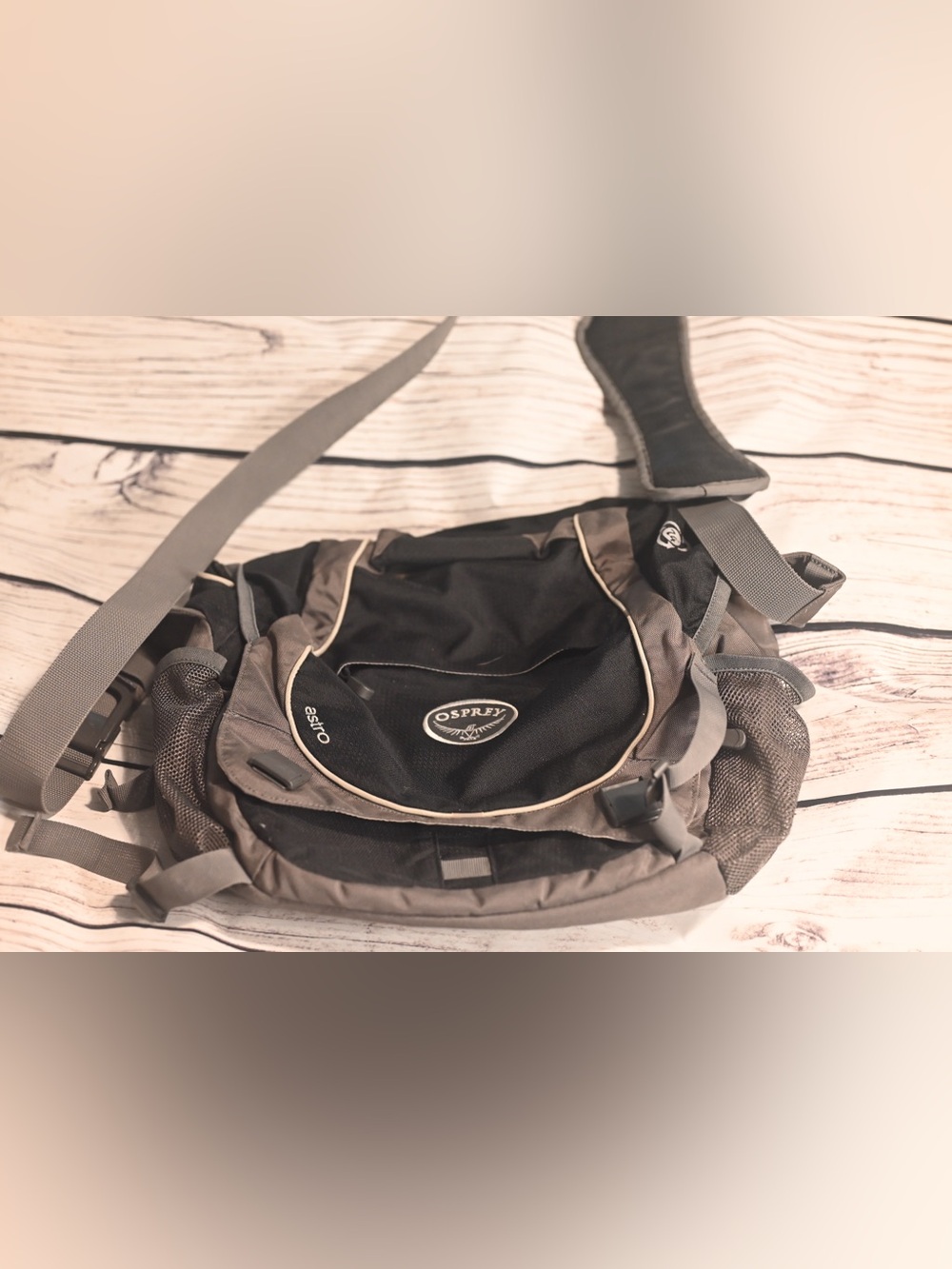 OSPREY  Black and Grey Messenger Sling Bag